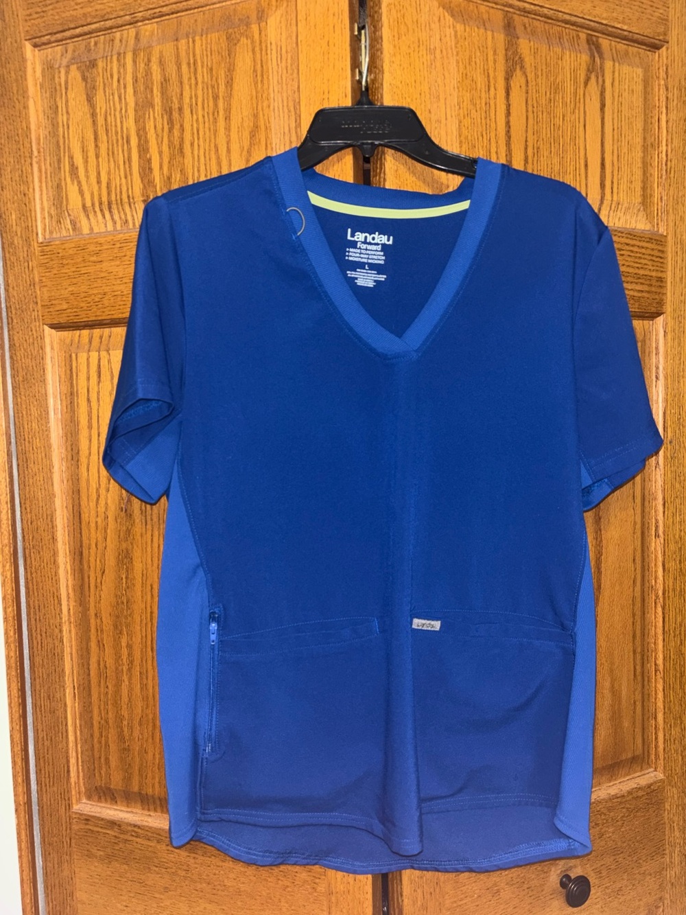 Women’s scrub top